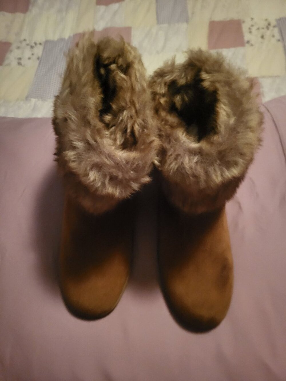 Title Minnetonka Suede Faux Fur Trim Ankle Boots - Women's Size 6 (NWT)